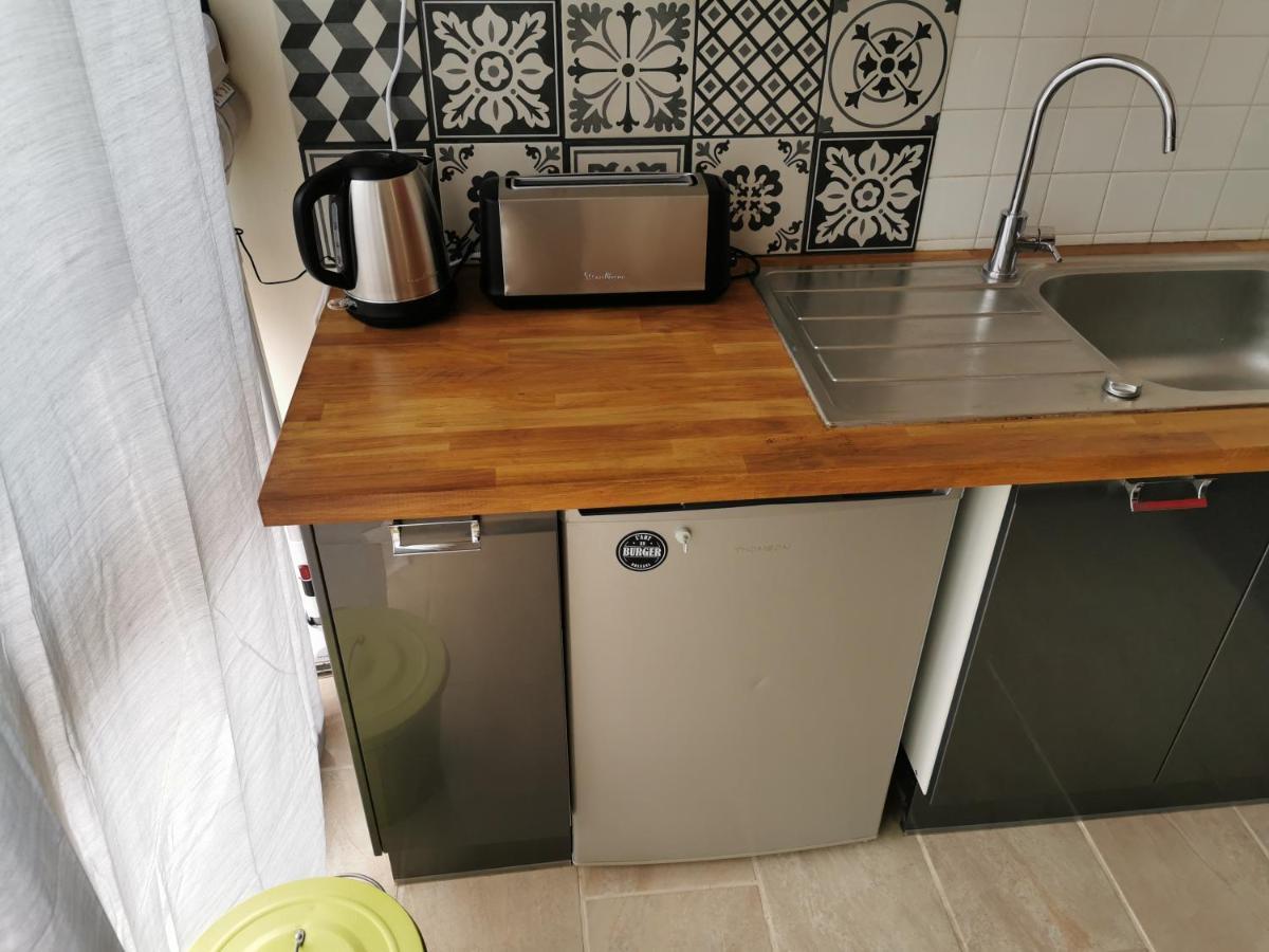 Charmant Studio + Parking Apartman Orléans Kültér fotó