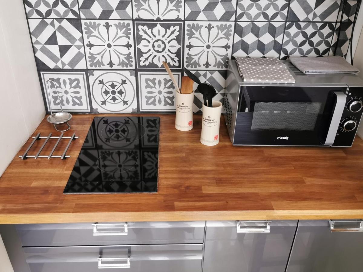 Charmant Studio + Parking Apartman Orléans Kültér fotó