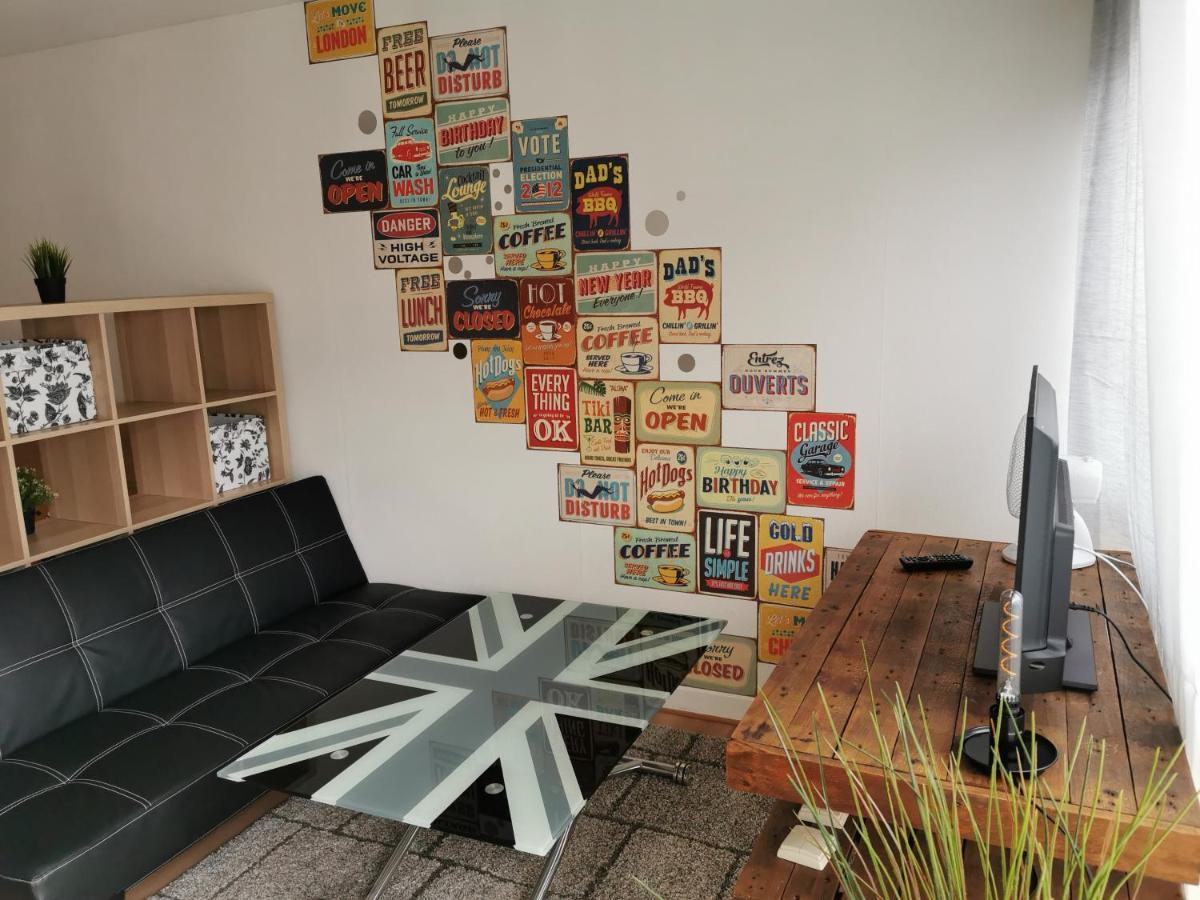 Charmant Studio + Parking Apartman Orléans Kültér fotó